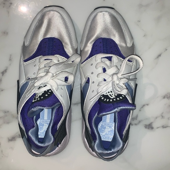 Nike Huarache - Picture 1 of 5